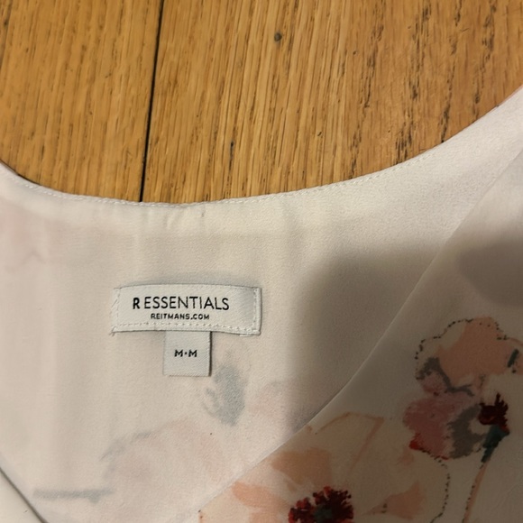 Reitmans R Essentials Floral Top - Picture 5 of 10